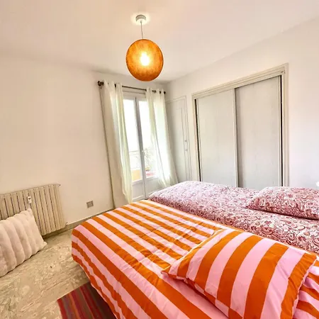 Le Majorelle' - T2 50m2 Parking & Terrace Sanary-sur-Mer
