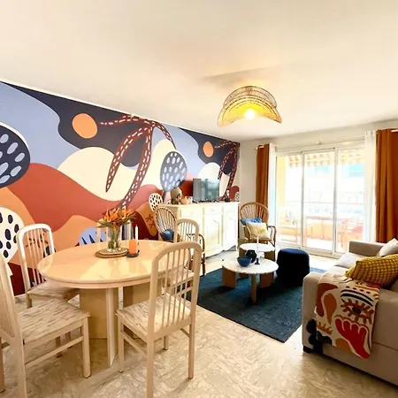 Le Majorelle' - T2 50m2 Parking & Terrace Sanary-sur-Mer